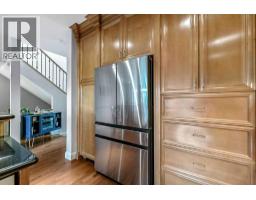 4pc Bathroom - 2222 26 Street Sw, Calgary, AB T3E2A5 Photo 12