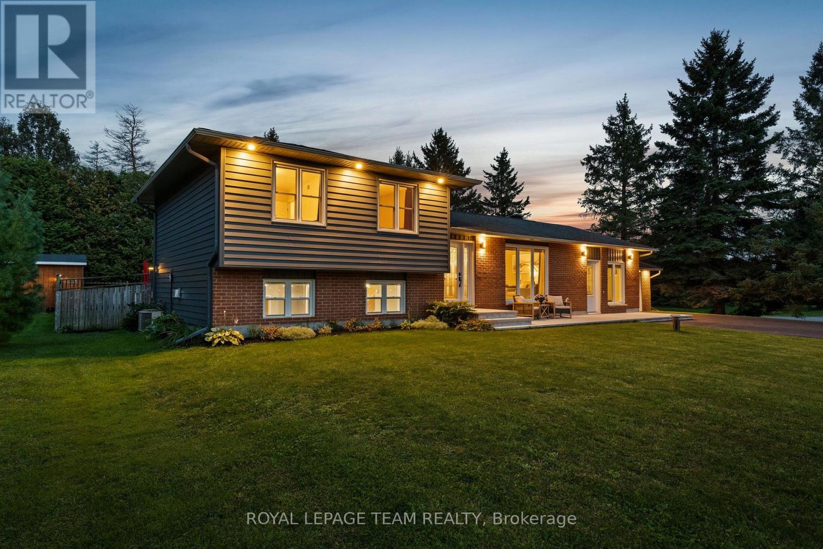 1610 RIDEAUVALE AVENUE - 2