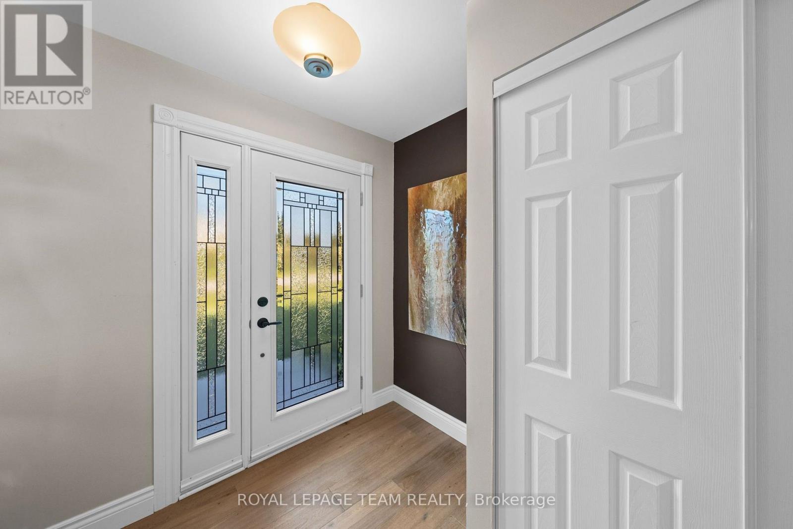 1610 RIDEAUVALE AVENUE - 6