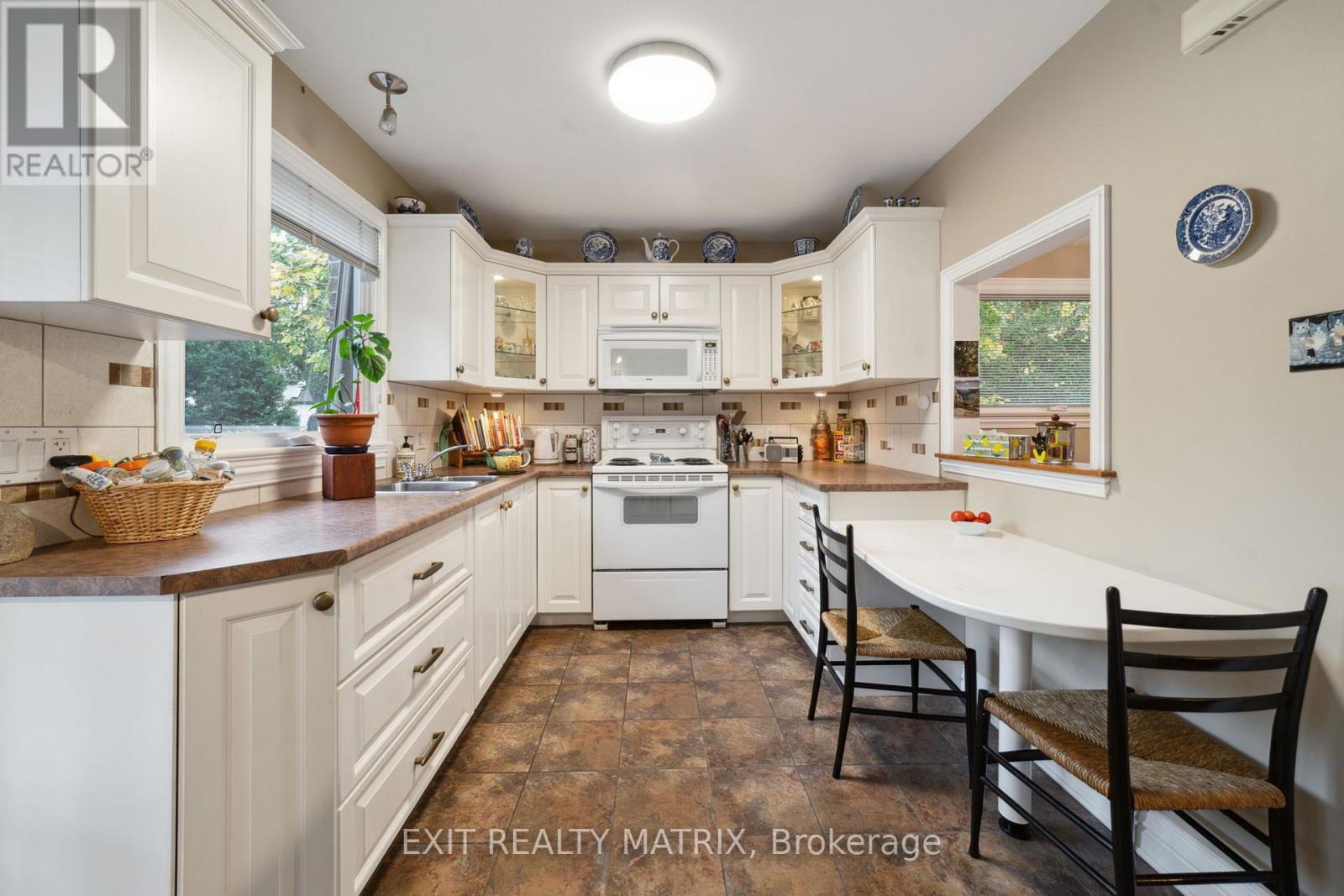 1866 LENESTER AVENUE - Image 10