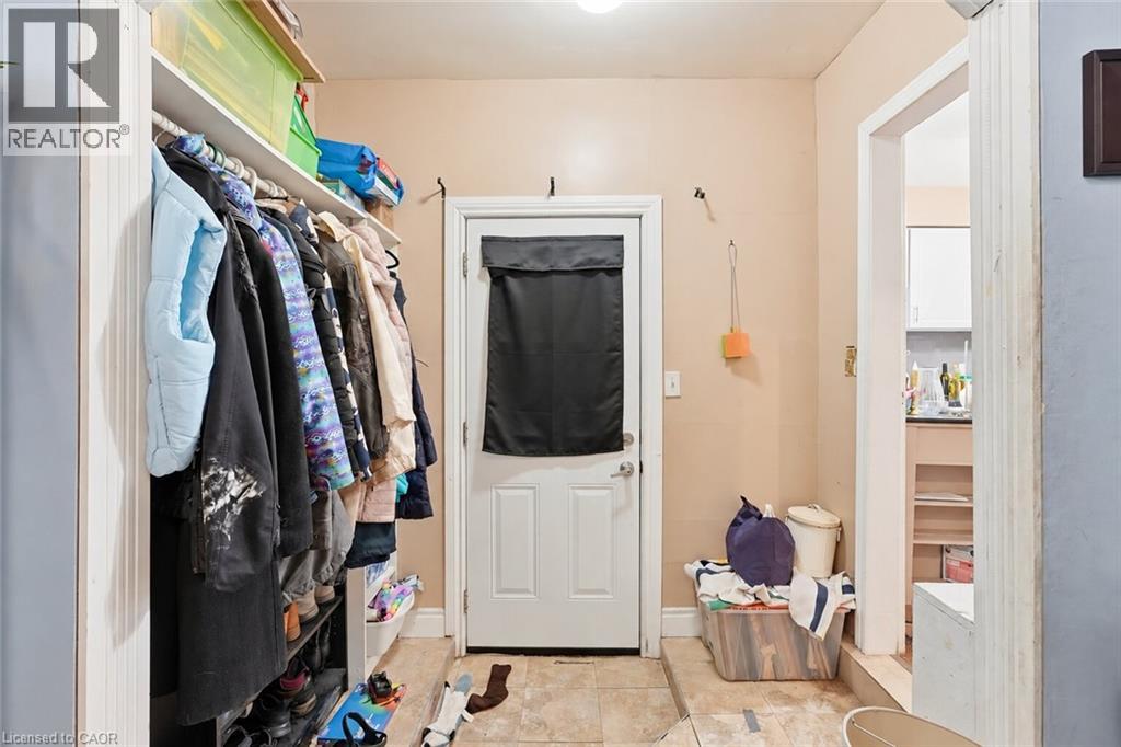 524 ROXBOROUGH Avenue - 11
