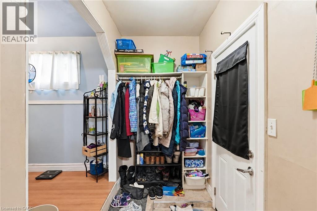 524 ROXBOROUGH Avenue - 9