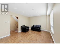 32 Henderson Drive, Aurora, ON L4G3L2 Photo 12