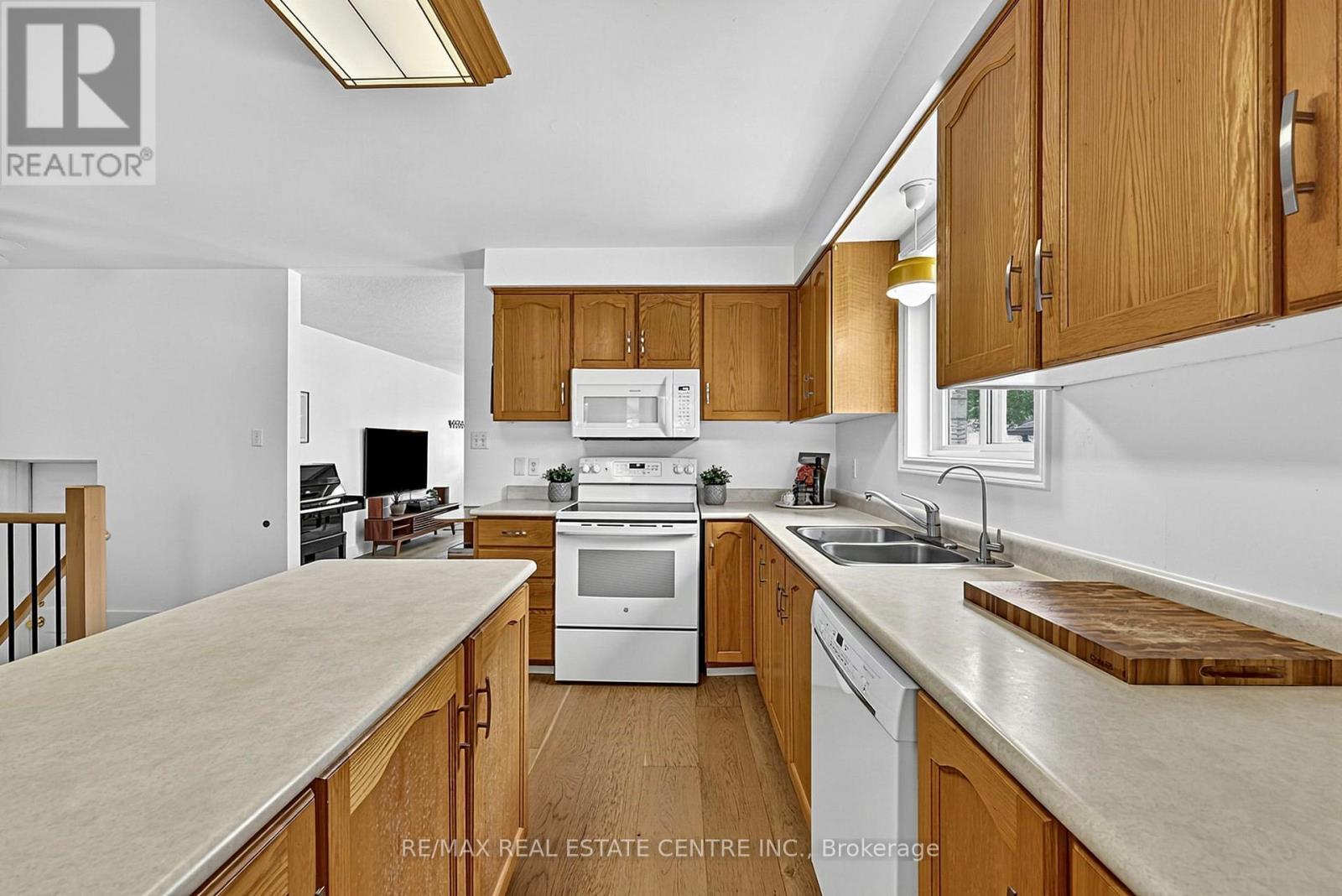 284 WOODYCREST AVENUE - 6