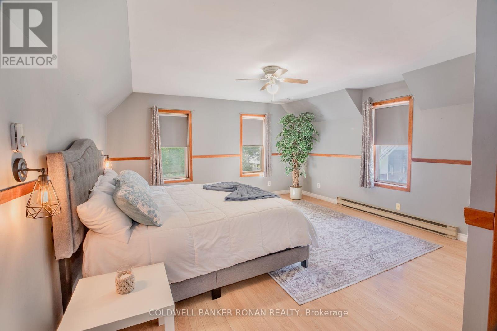 8121 MAIN STREET - Image 16