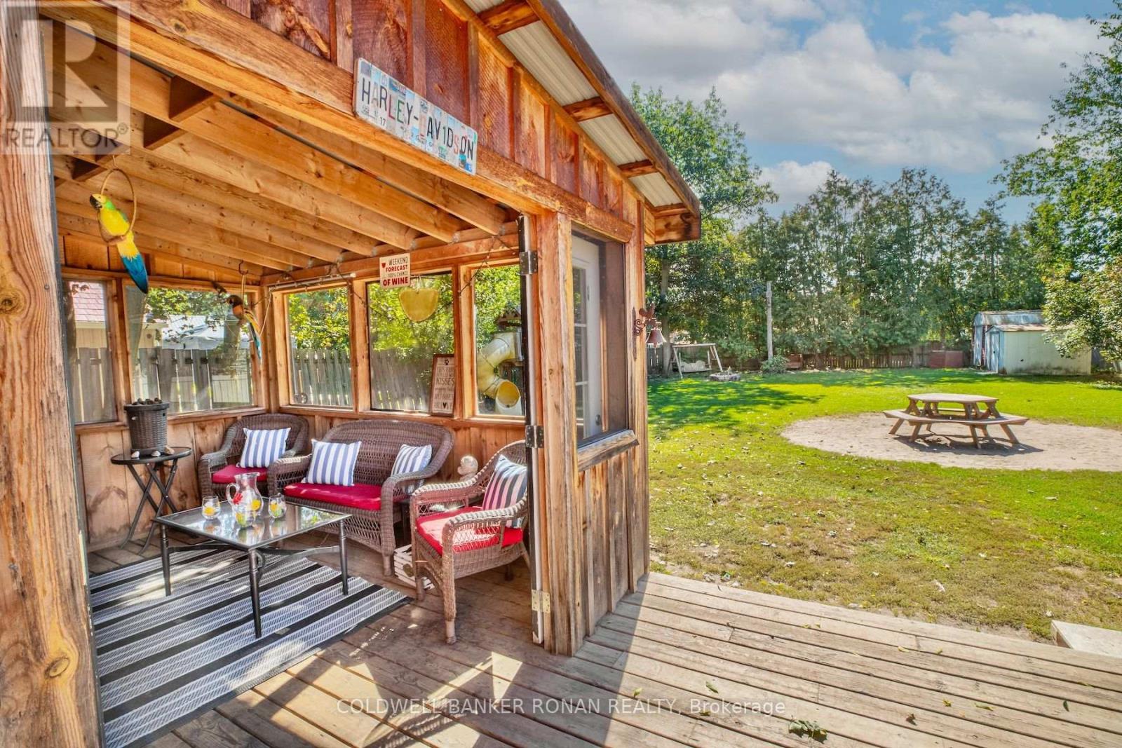 8121 MAIN STREET - 23