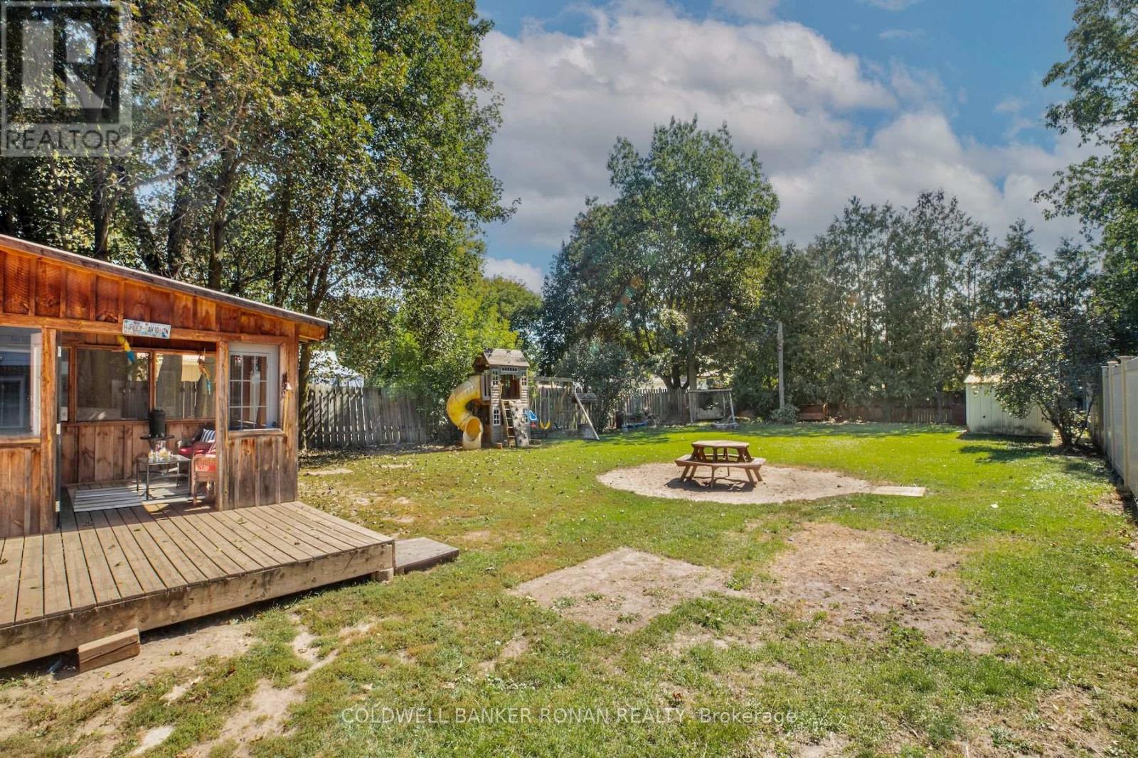 8121 MAIN STREET - 24
