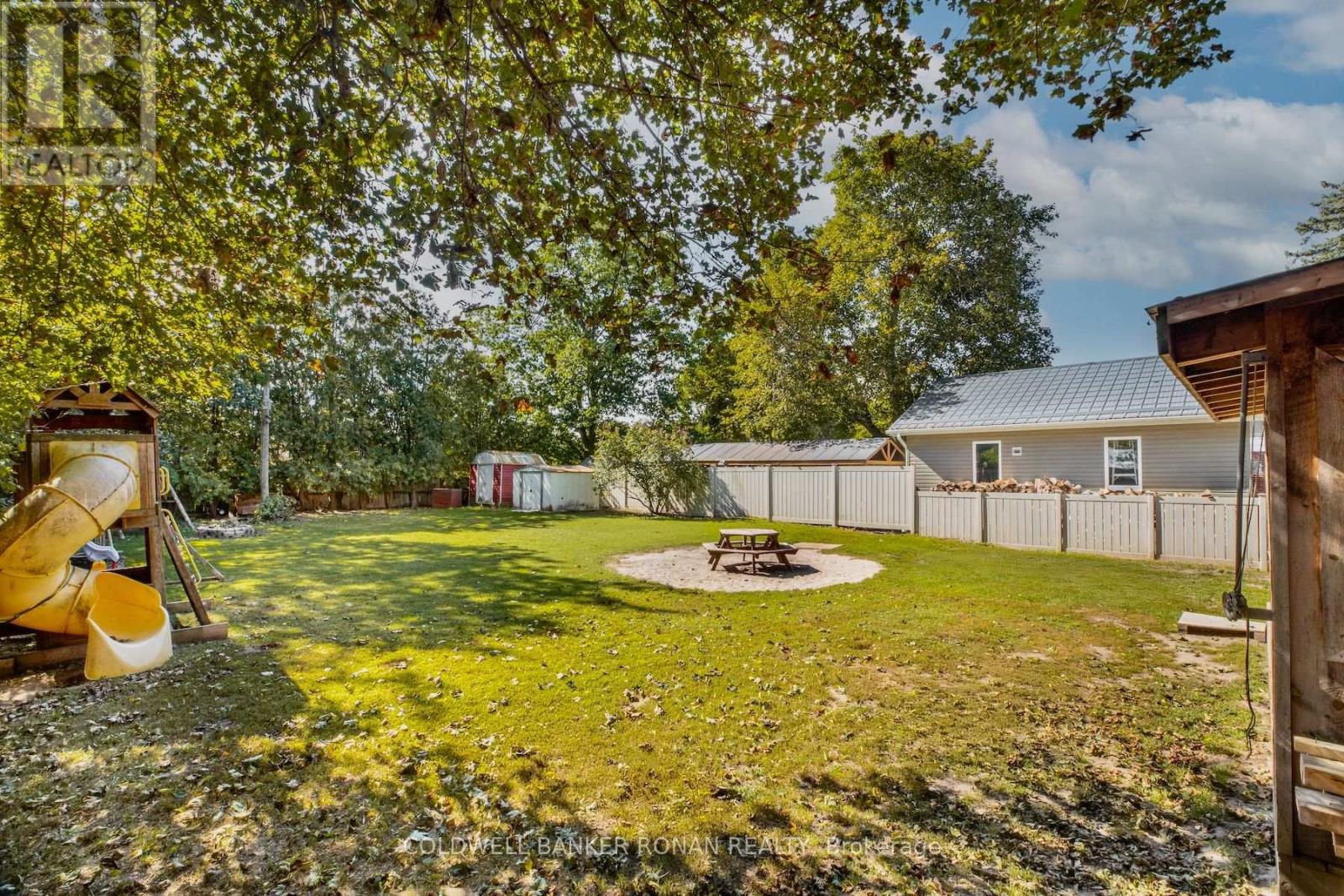 8121 MAIN STREET - 25