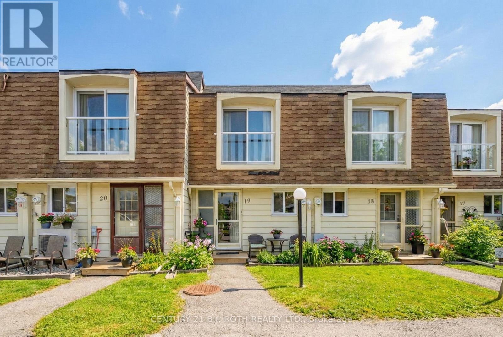 Property for sale at 19 - 4 PARADISE BOULEVARD