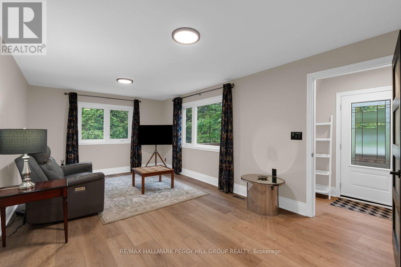 1387 OLD BARRIE ROAD W - Image 8