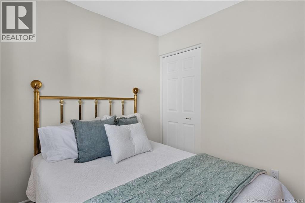 22 Ashburn Avenue - Image 32