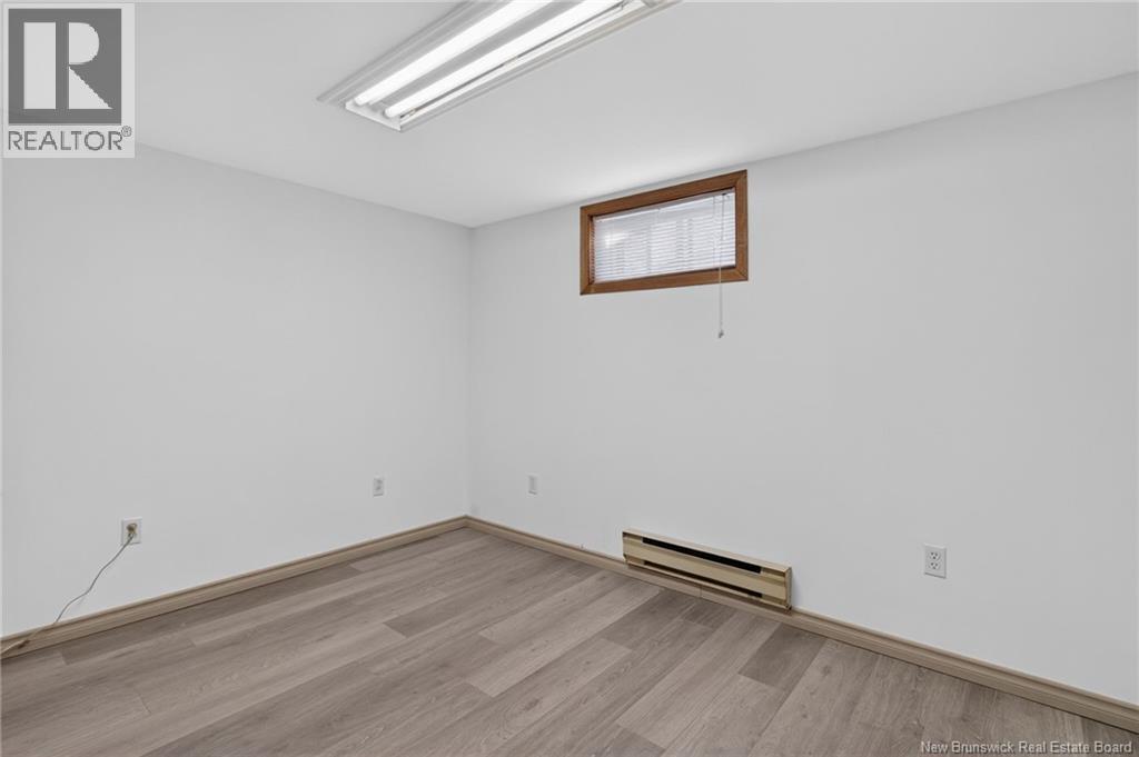 22 Ashburn Avenue - Image 39