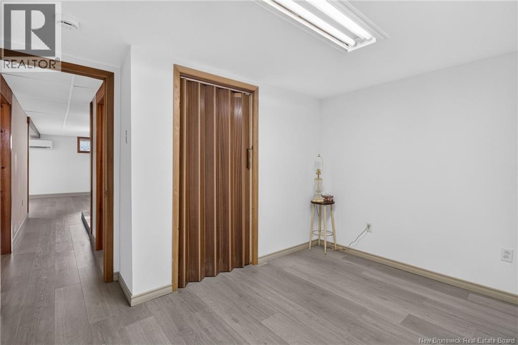 22 Ashburn Avenue - Image 41