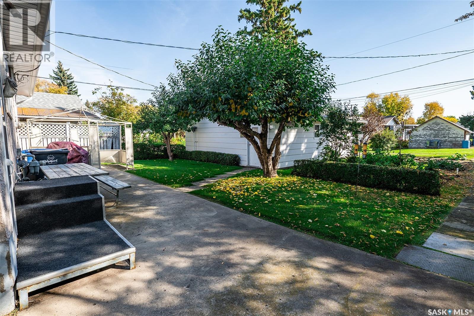404 6th STREET E, Wynyard — photo 31