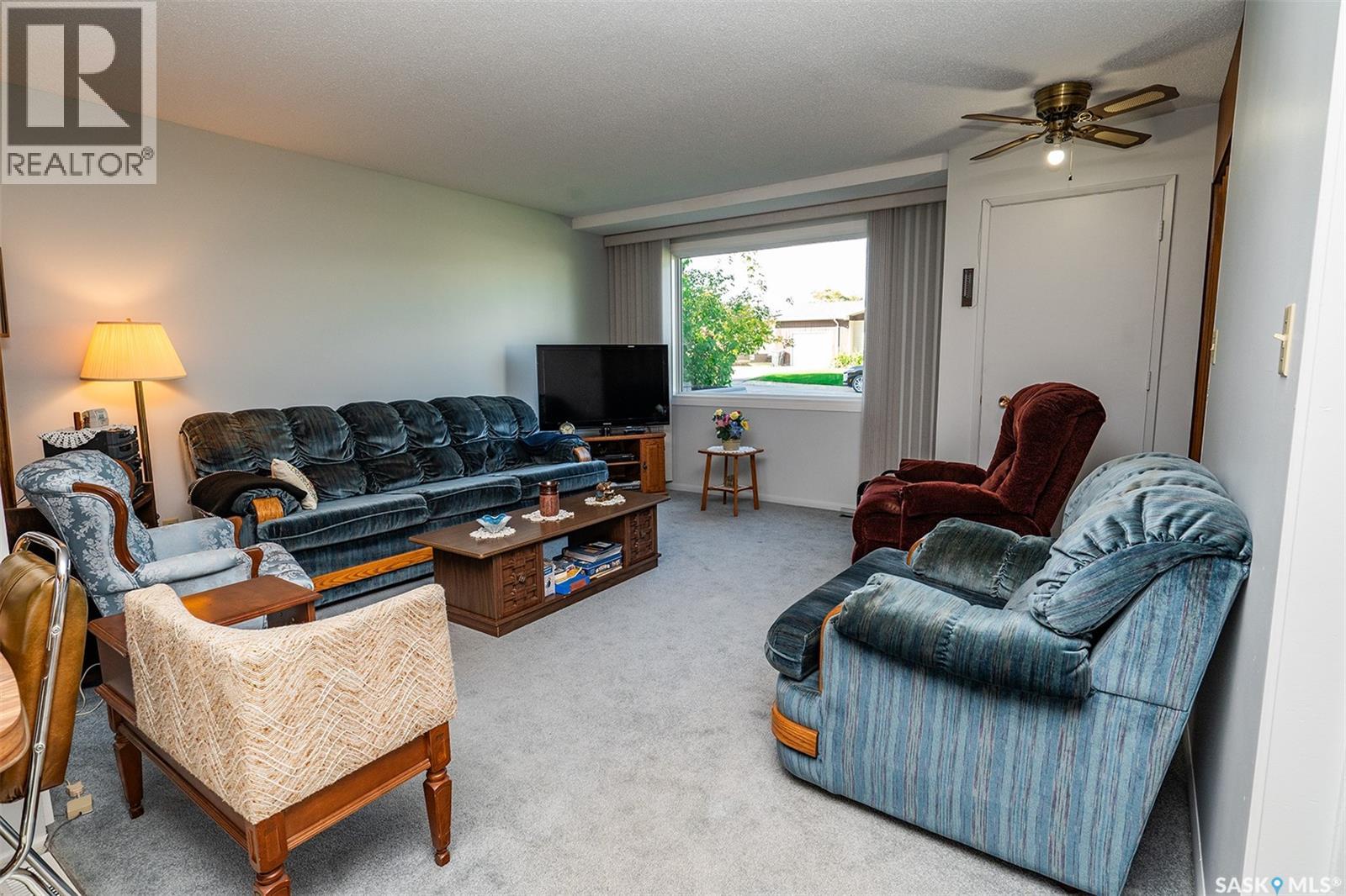 404 6th STREET E, Wynyard — photo 9