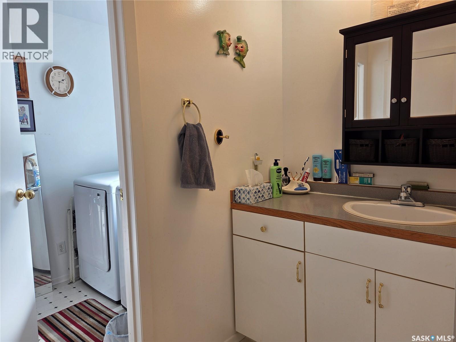 817 Stadacona STREET E - 19