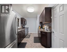 Den - 16 Lipton Place, Regina, SK S4R3T6 Photo 11