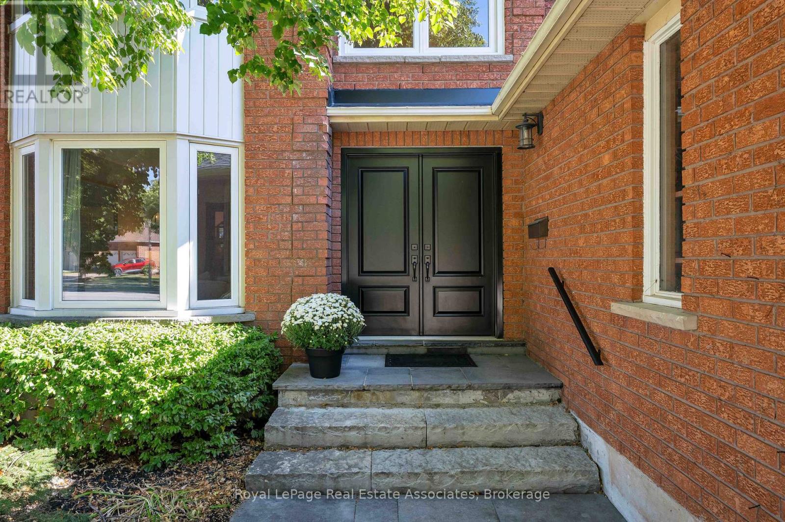 Photo of 2253 TOWNE BOULEVARD
