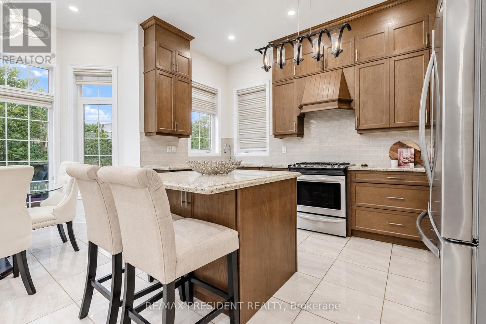 31 MONARCH DRIVE - 18