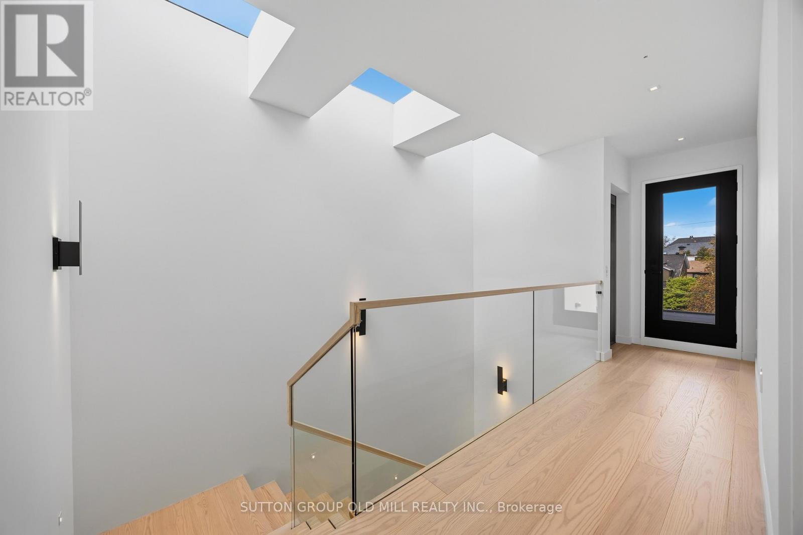 89 REGAL ROAD - 26