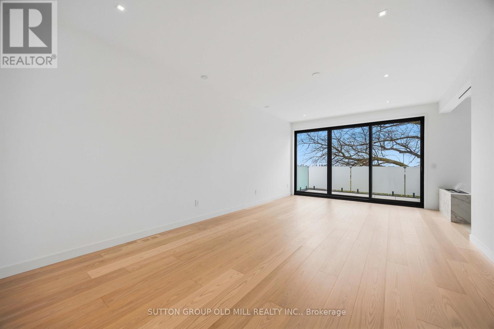 89 REGAL ROAD - Image 27