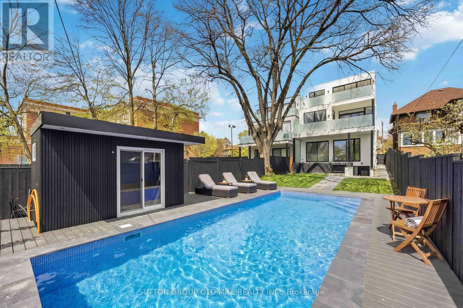 89 REGAL ROAD - 41