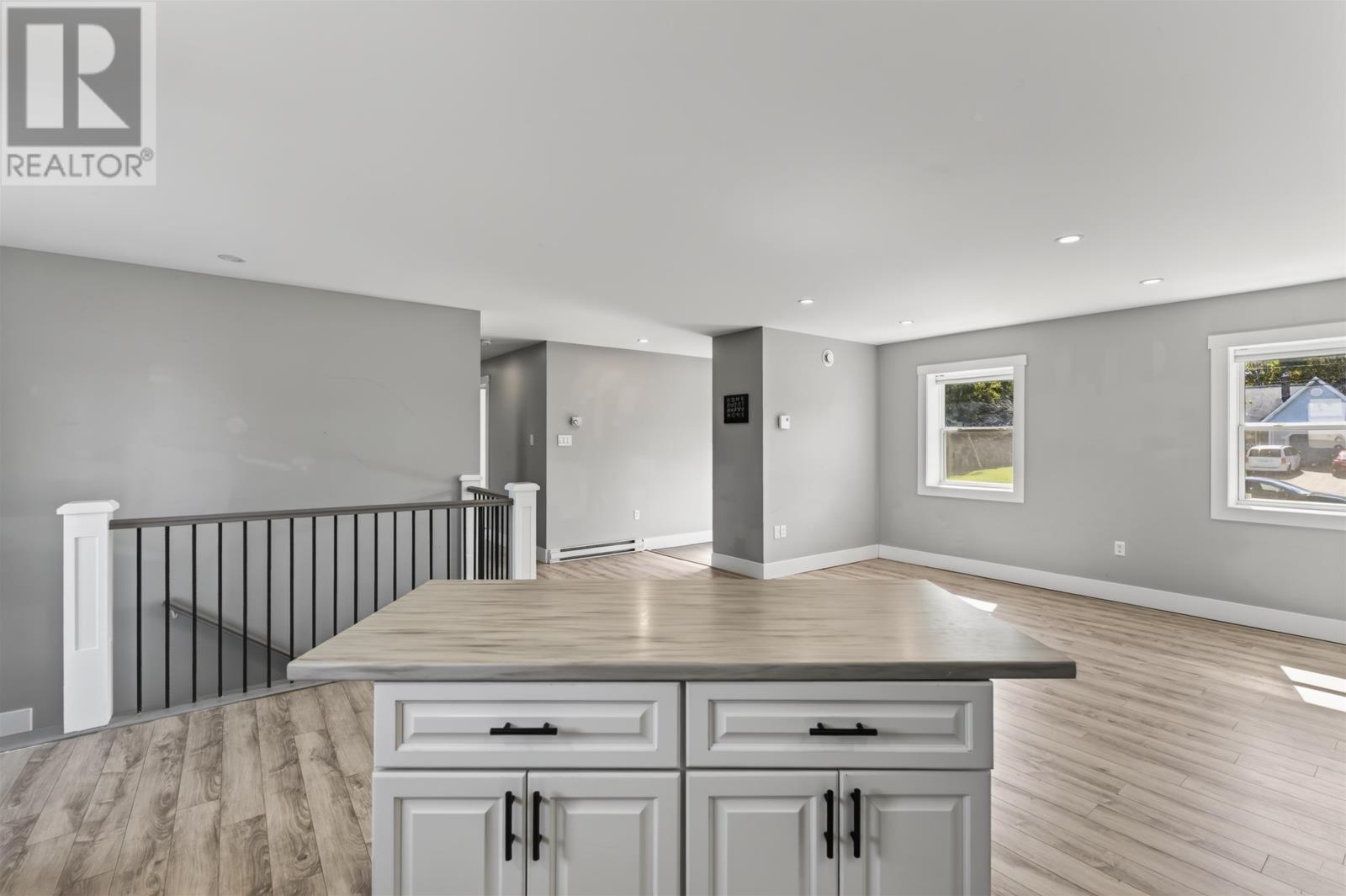 89 KELLY Drive - Image 13