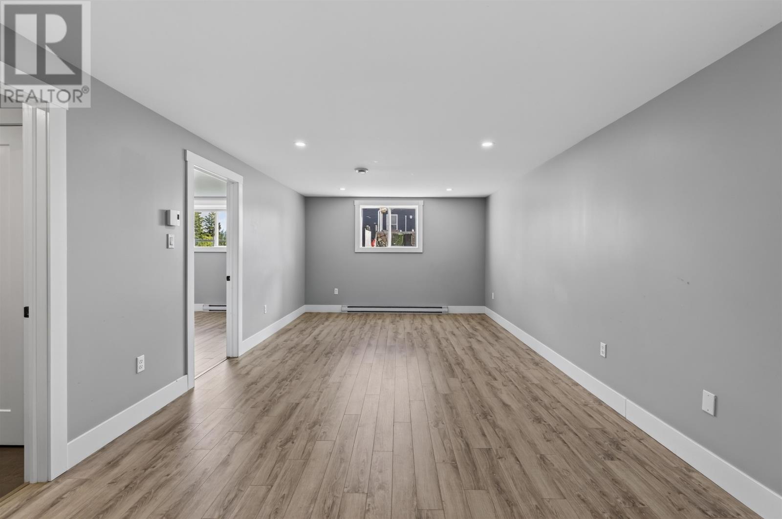 89 KELLY Drive - 31