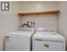 2745 Green Vale Ave, Saanich, BC V8N1S3 Photo 42