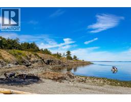 2745 Green Vale Ave, Saanich, BC V8N1S3 Photo 59