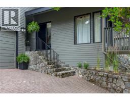 2745 Green Vale Ave, Saanich, BC V8N1S3 Photo 48