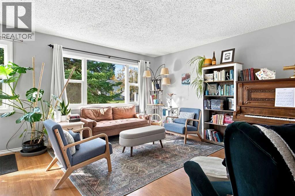9313 111 Avenue - 3