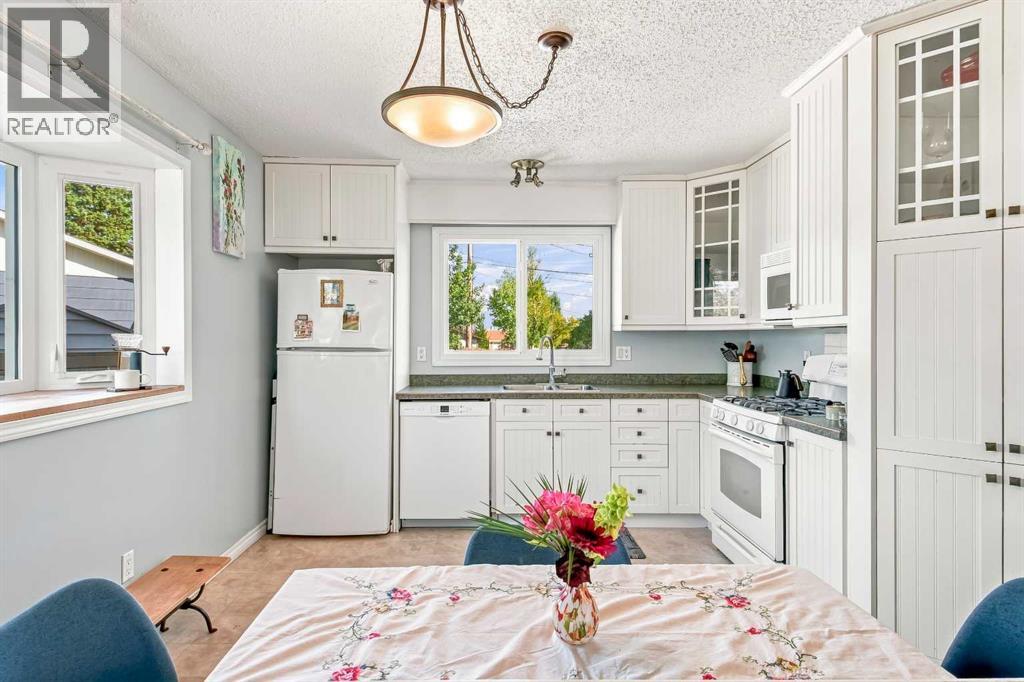9313 111 Avenue - 7