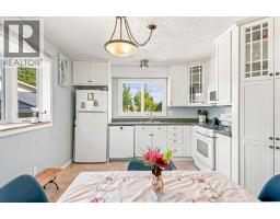 3pc Bathroom - 9313 111 Avenue, Grande Prairie, AB T8V3G3 Photo 7