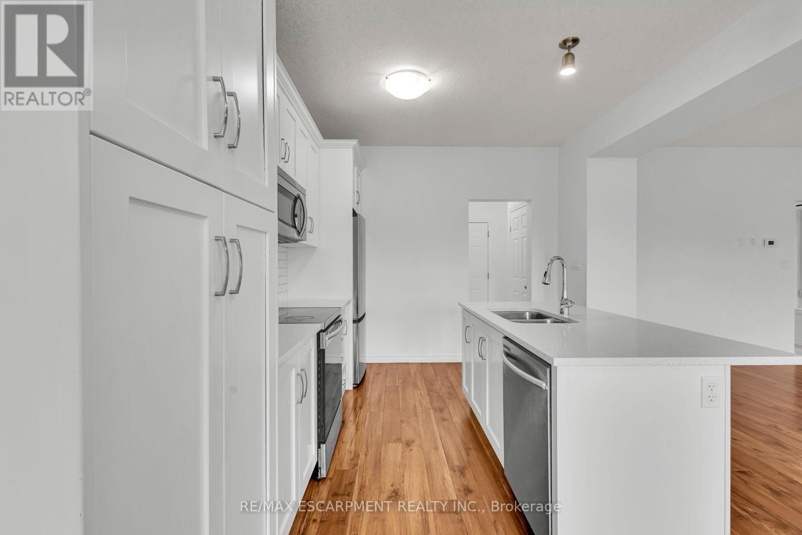 1318 CAEN AVENUE - Image 16