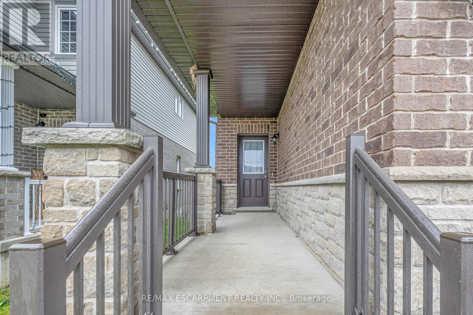 1318 CAEN AVENUE, Woodstock (Woodstock - North) — photo 3