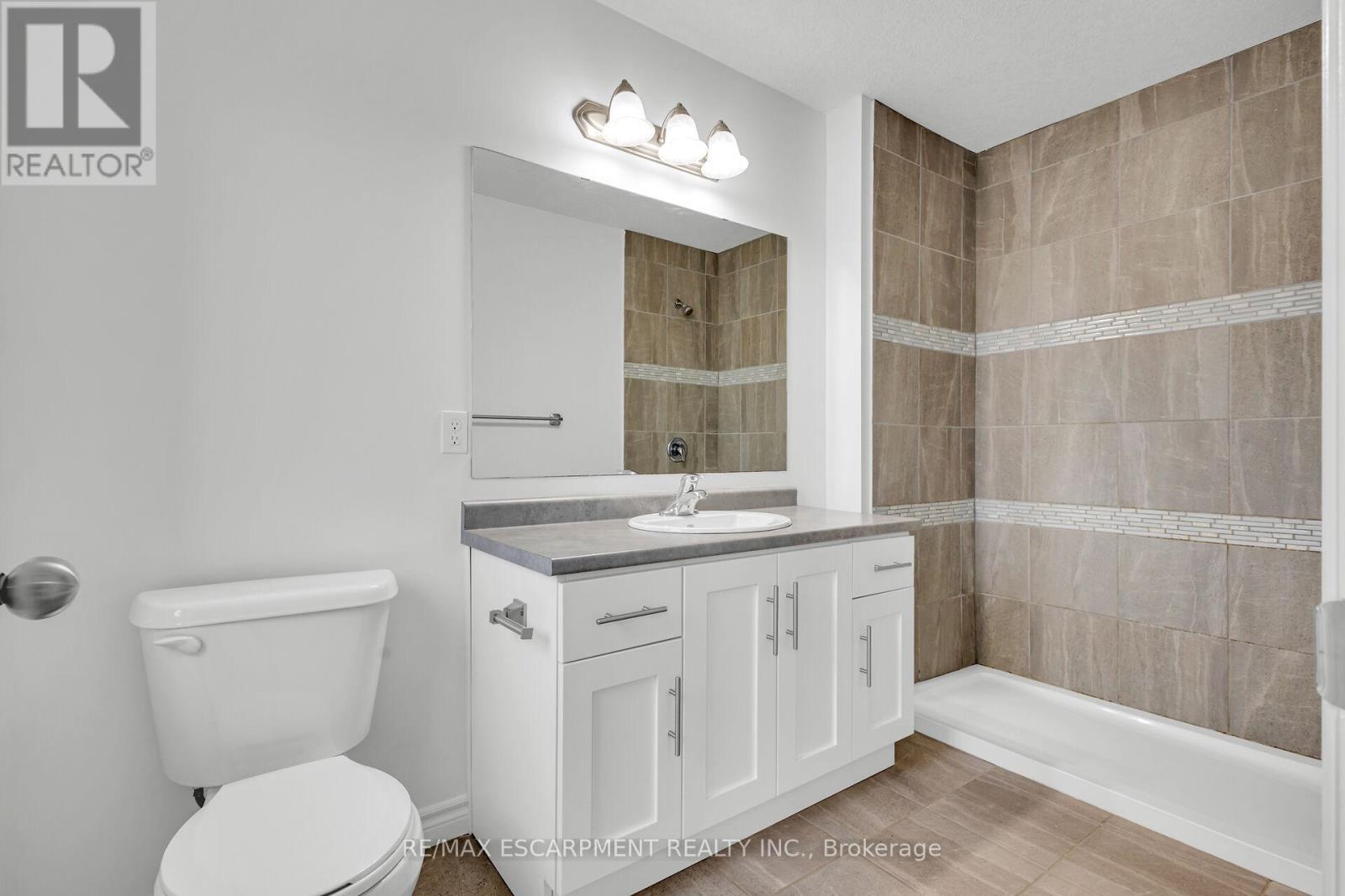 1318 CAEN AVENUE - 31