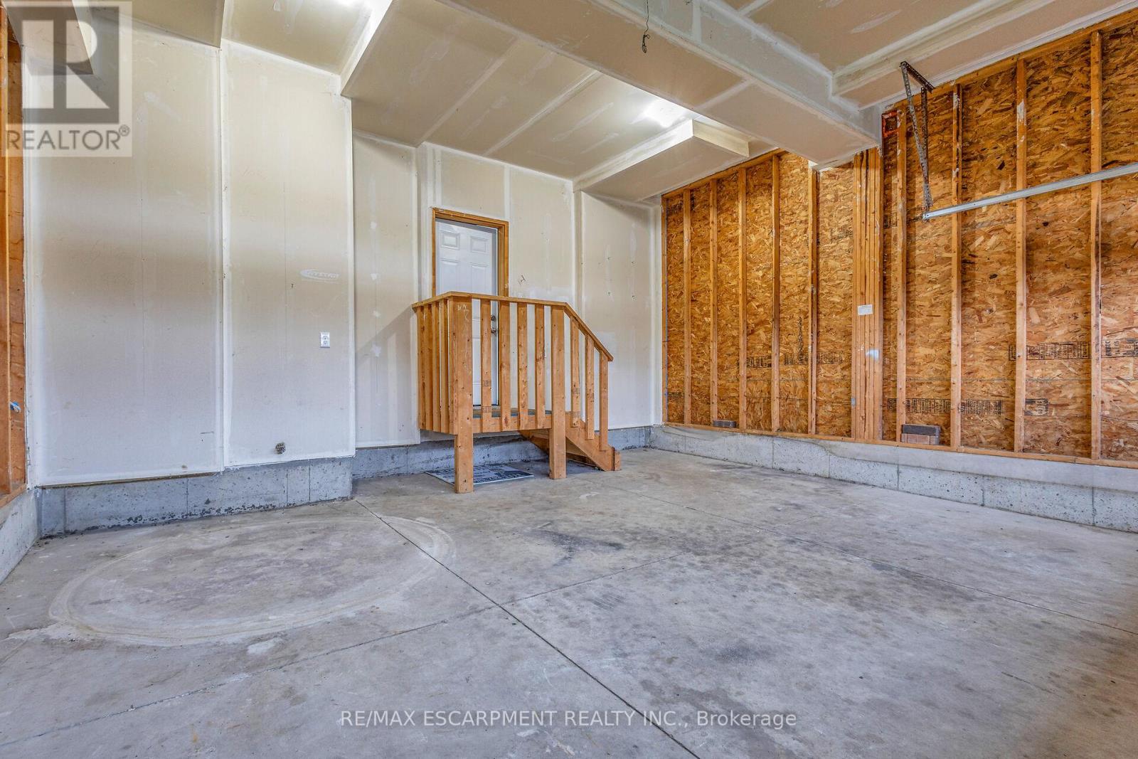 1318 CAEN AVENUE - 38