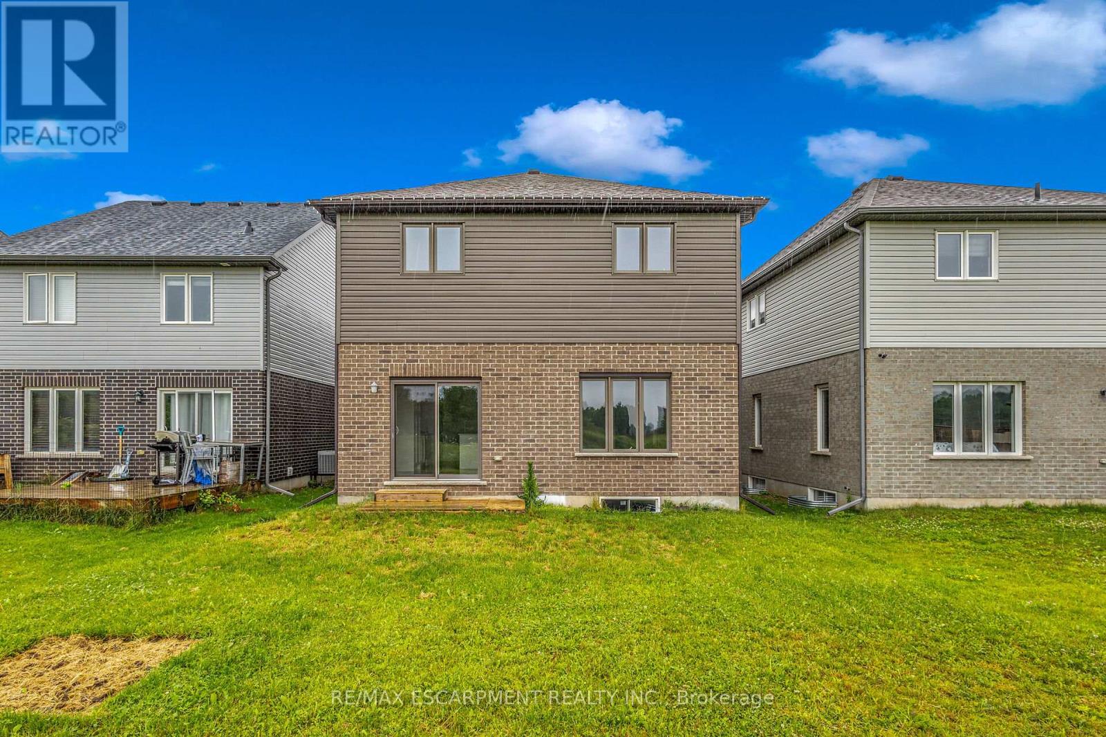 1318 CAEN AVENUE, Woodstock (Woodstock - North) — photo 5