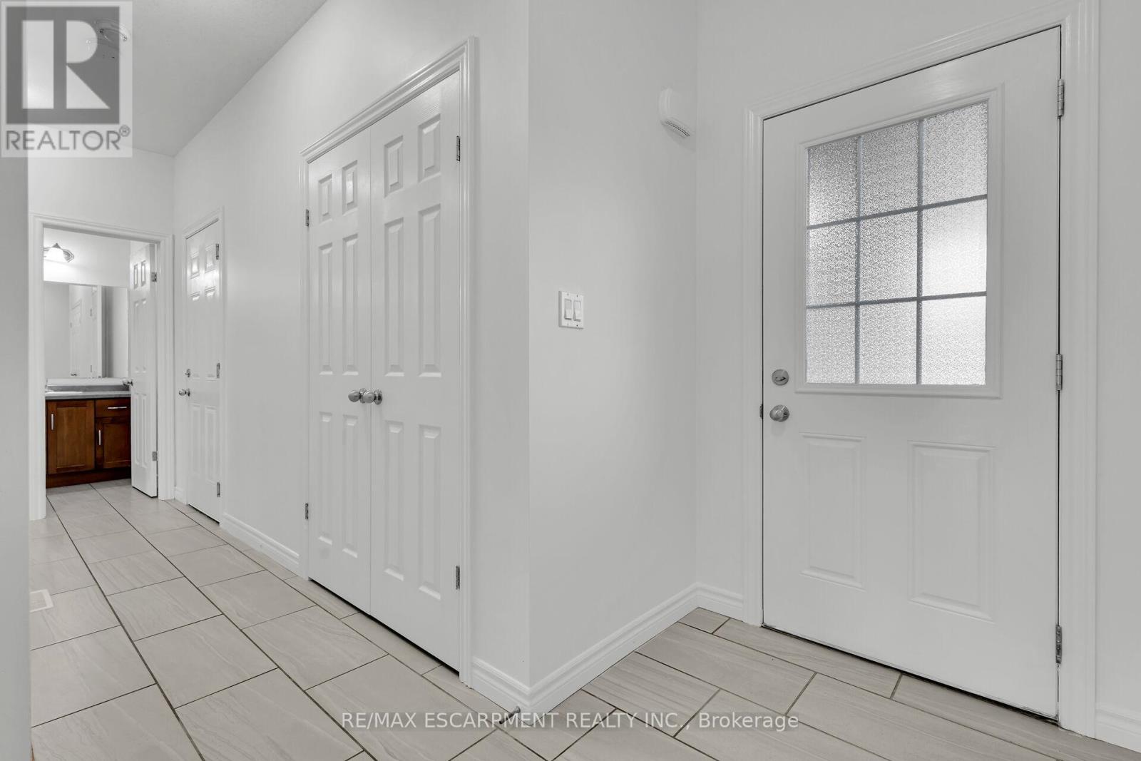 1318 CAEN AVENUE, Woodstock (Woodstock - North) — photo 8