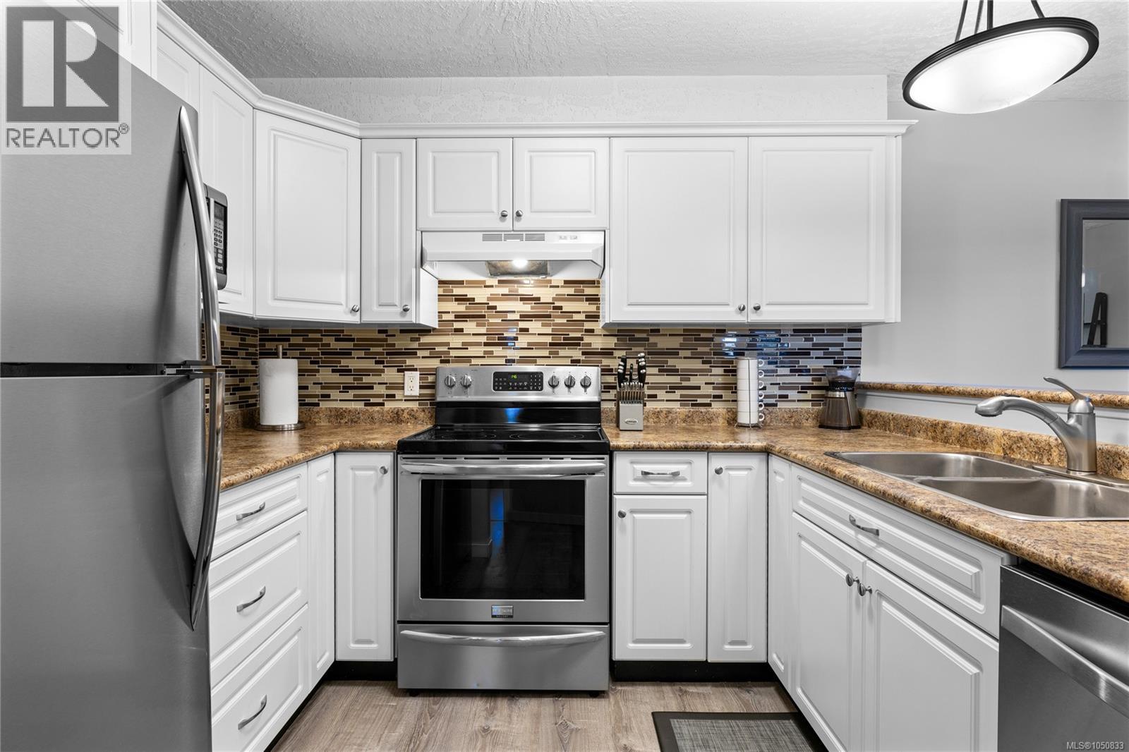 #2 8 White Street, Ladysmith, British Columbia, V9G1A7, Ladysmith, British Columbia — photo 4 of 5