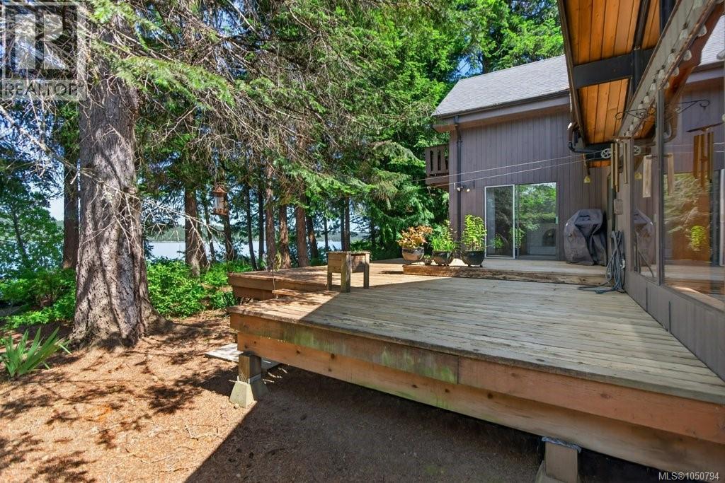 7630 Ships Point Rd - Image 20
