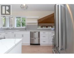 Dining room - 2745 Green Vale Ave, Saanich, BC V8N1S3 Photo 12