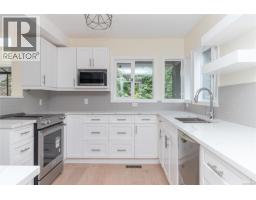 Entrance - 2745 Green Vale Ave, Saanich, BC V8N1S3 Photo 14
