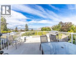 Kitchen - 690 Fraser Street, Kamloops, BC V2C3H2 Photo 11
