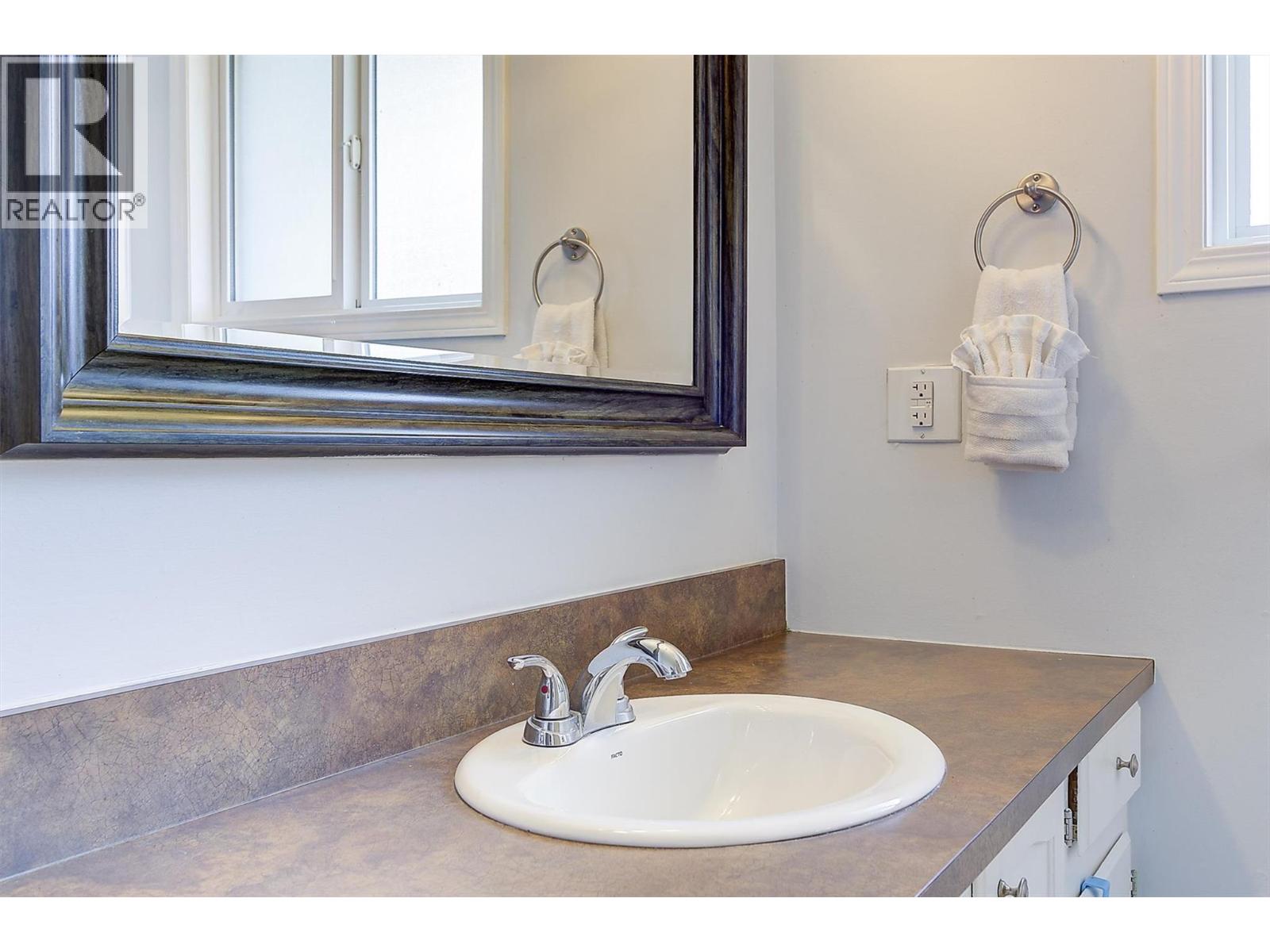 1360 Elm Street, Kelowna