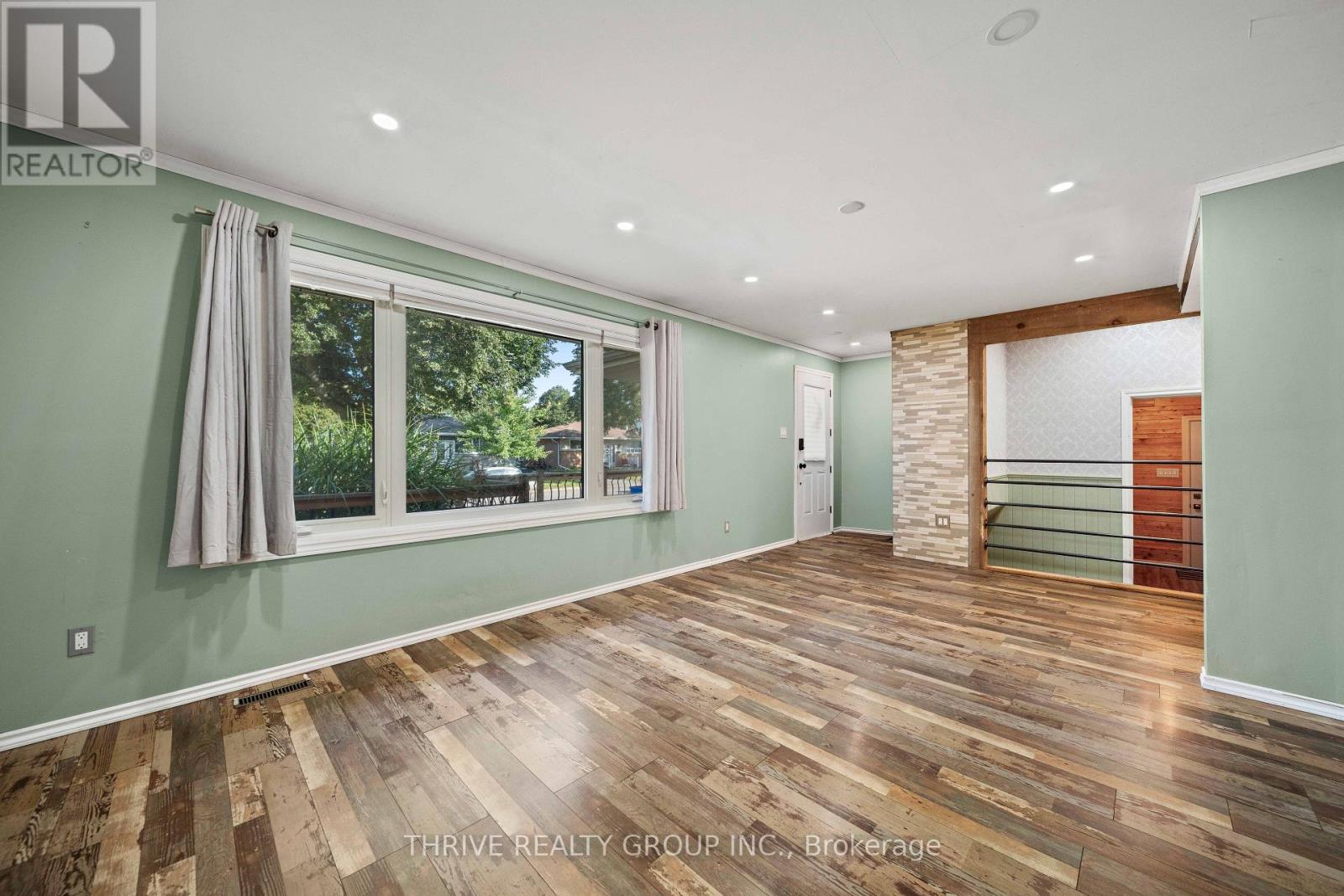 70 TALAVERA CRESCENT, London East (East I) — photo 4