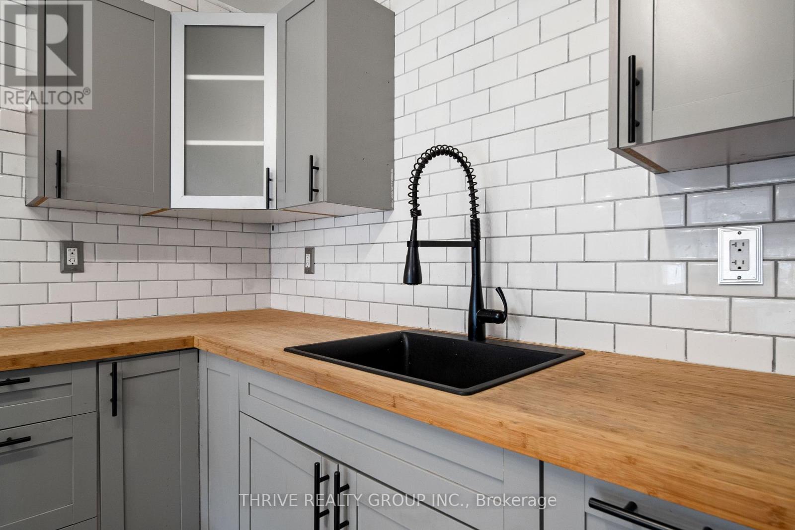 70 TALAVERA CRESCENT, London East (East I) — photo 6
