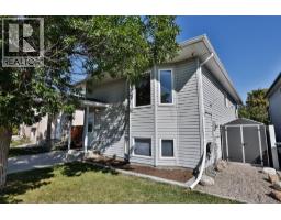 812 Red Crow Boulevard W - photo 2