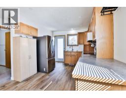 812 Red Crow Boulevard W - photo 7